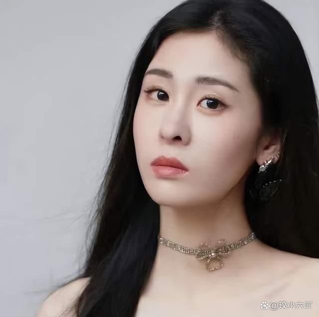 在这个北京时间的9月26号,我们看到了一则令人感动的消息,歌手张碧晨