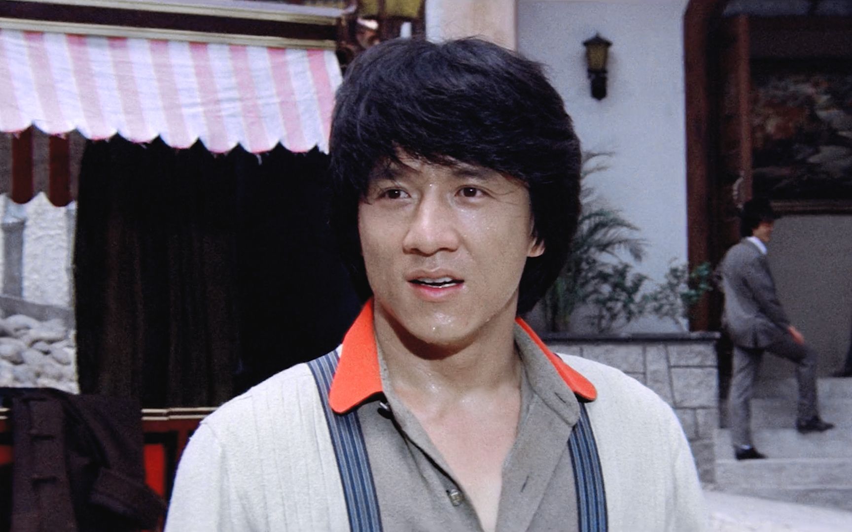 看看成龙17岁到67岁的变化,陪伴着我们的青春成长,回忆满满!