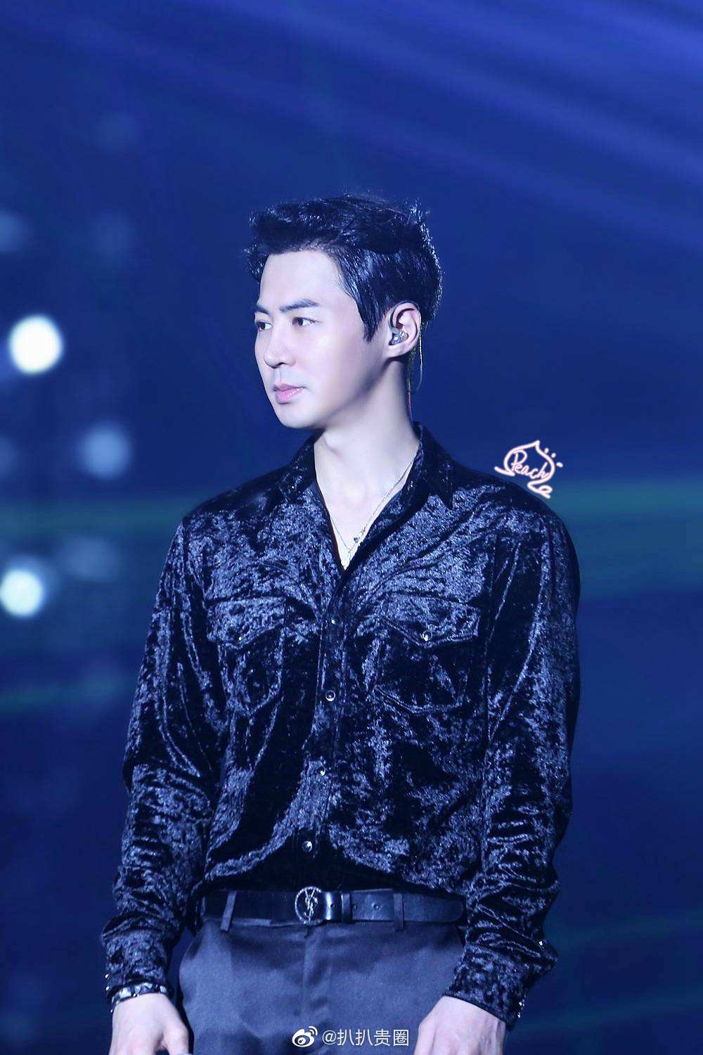 据韩媒,神话组合成员junjin朴忠载将于10月结婚,女友不是圈内人