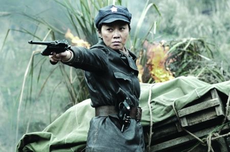 闫妮变身女版李云龙(图)