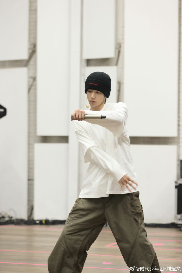 青年演员刘耀文##刘耀文炫迈品牌全球代言人