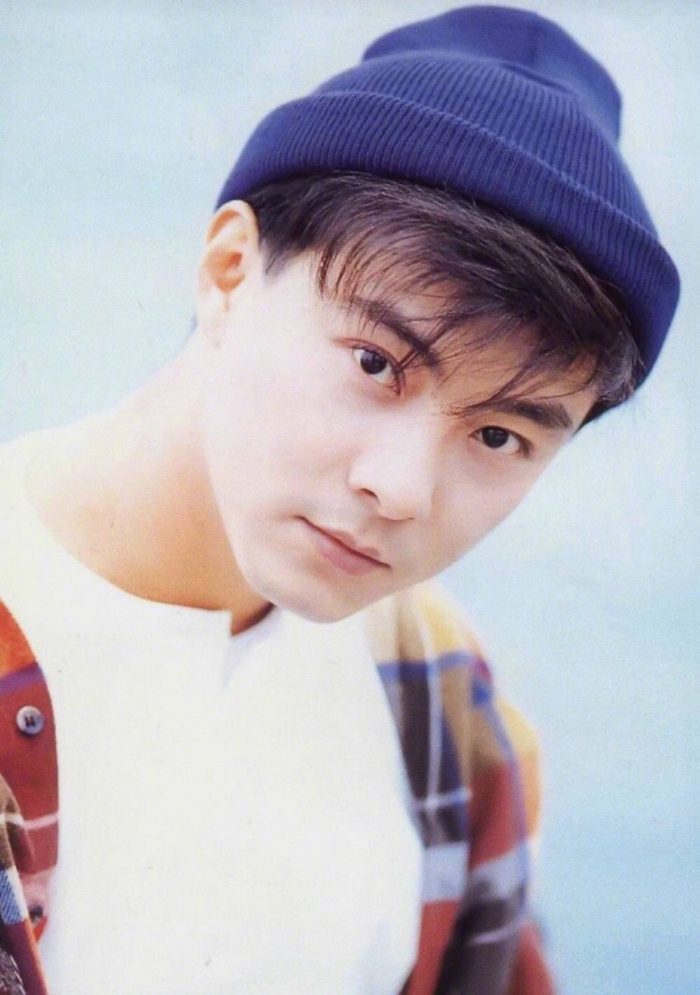 一网友被相亲对象用张卫健的照片骗了