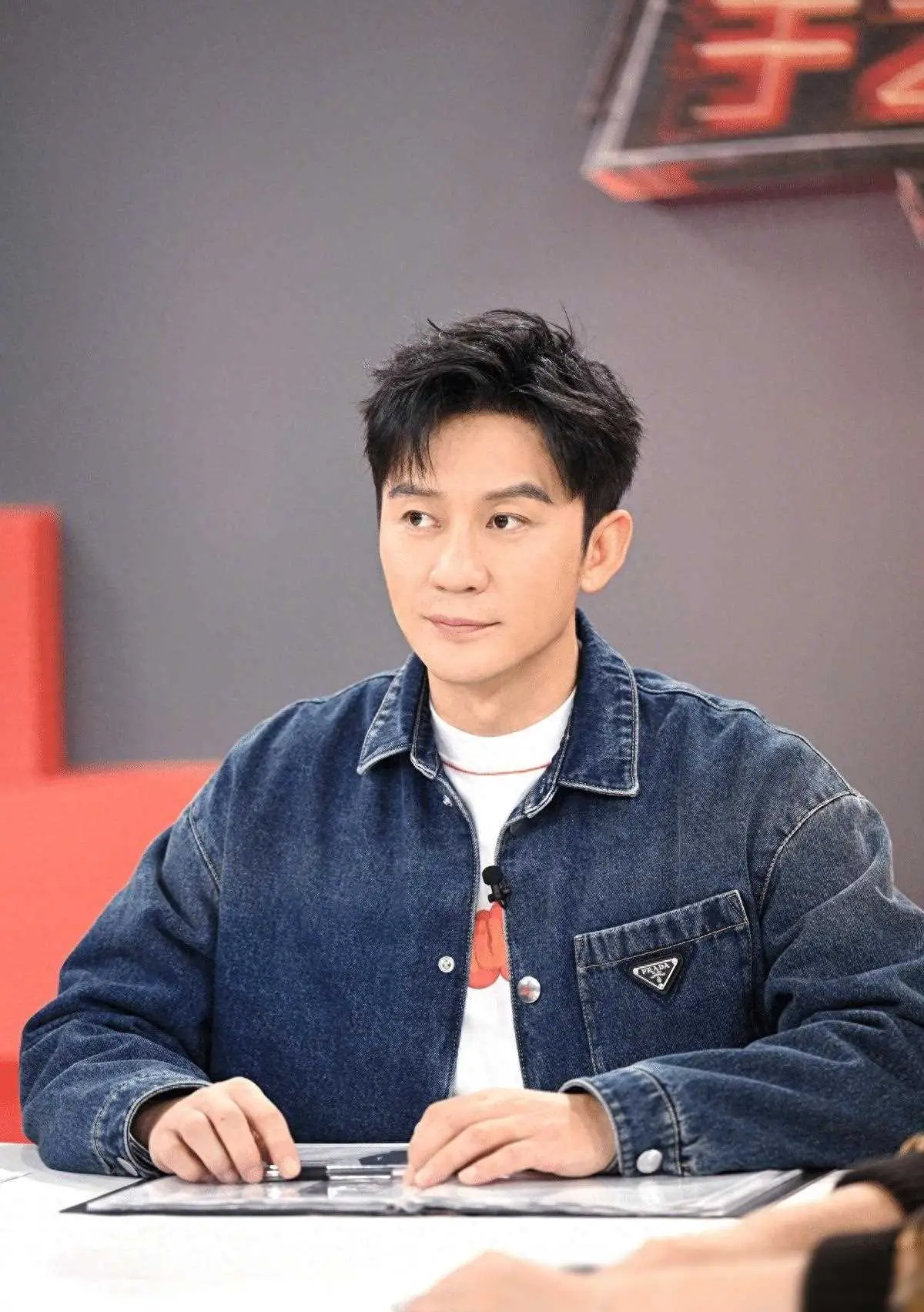 "亿万富翁李晨:多任女友都是女神,坐拥北京九亿四合院"