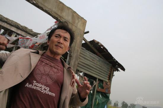 p data-id="gnt981ospp">邹兆龙,又名倪星,1967年8月11日出生于中国