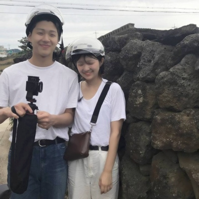 港风复古情侣头像真人一男一女少年少女慵懒感十足的头像图片