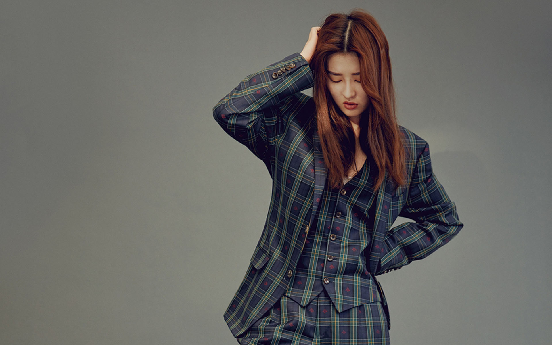 乔欣最新时尚杂志写真图片高清壁纸