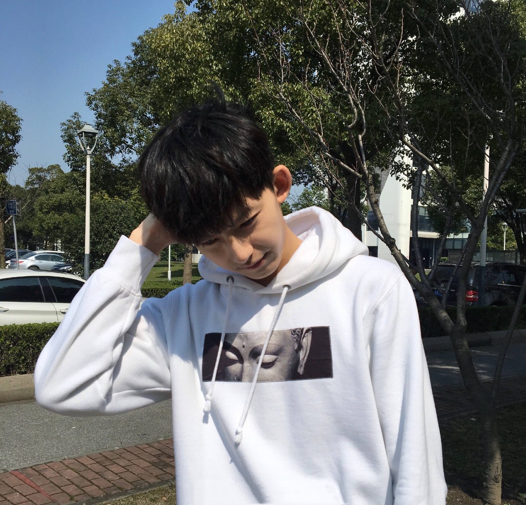 半身头像 男生头像 韩系 中系 混搭 气质 个性 男神 黑白 季懿苏の