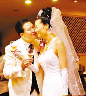 原创万梓良和恬妞因戏结缘但结婚只四年万梓良就抛弃了恬妞