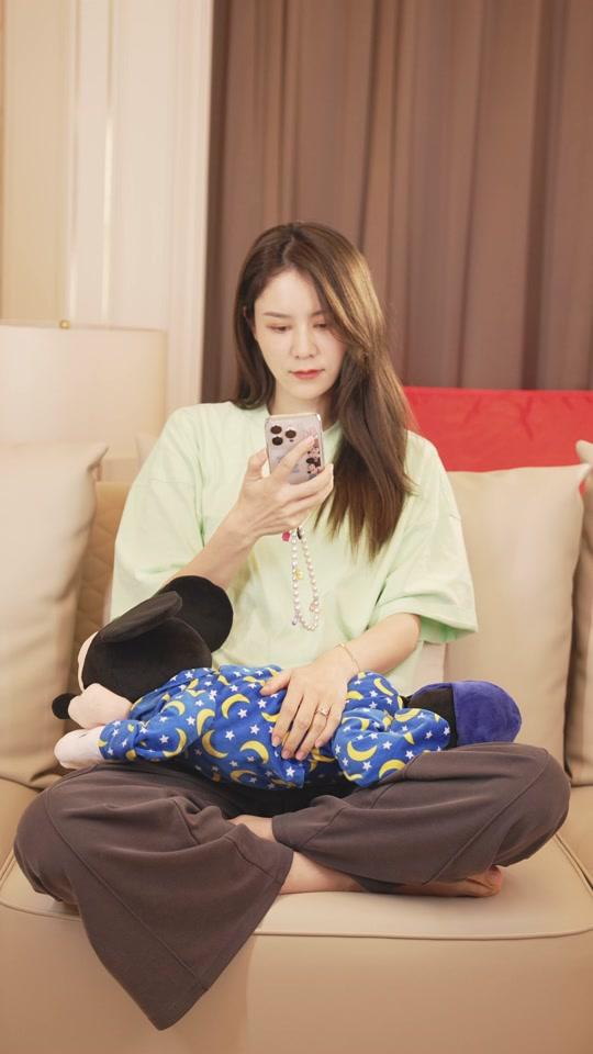 张馨月carina_张馨月carina个人资料_张馨月carina直播间_18183kol