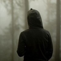 黑白照片背影男头像图片大全【点击鼠标右键下载】