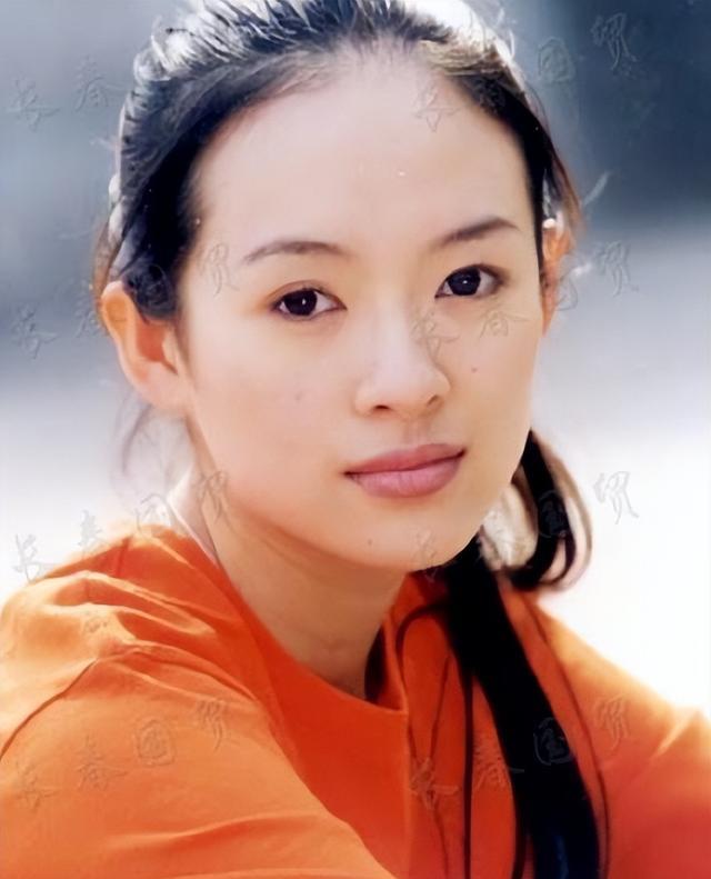 斗鸡眼,斜视眼,双目无神,这9位女星看似很美,实际越看越怪_章子怡