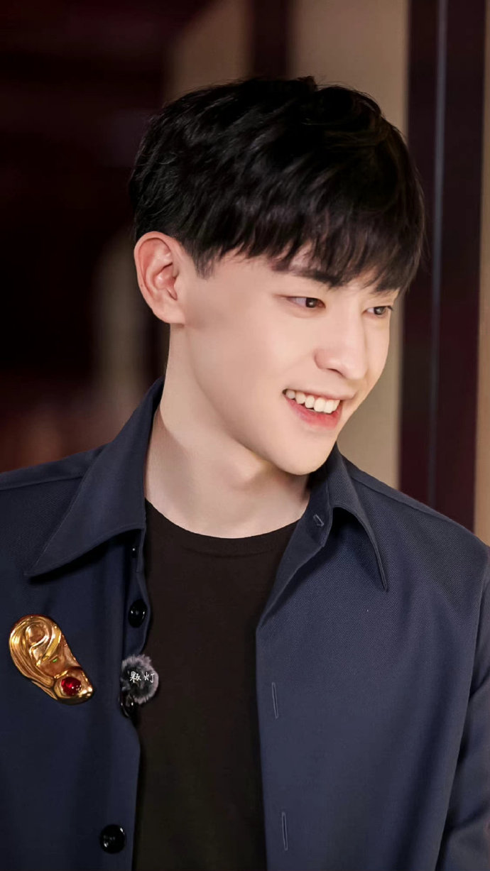 邓伦##邓伦回归