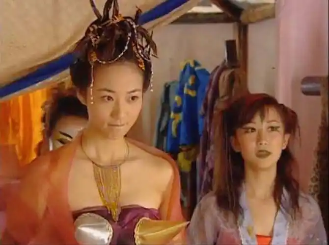 每次看到韩雪就想起天外飞仙和猪八戒