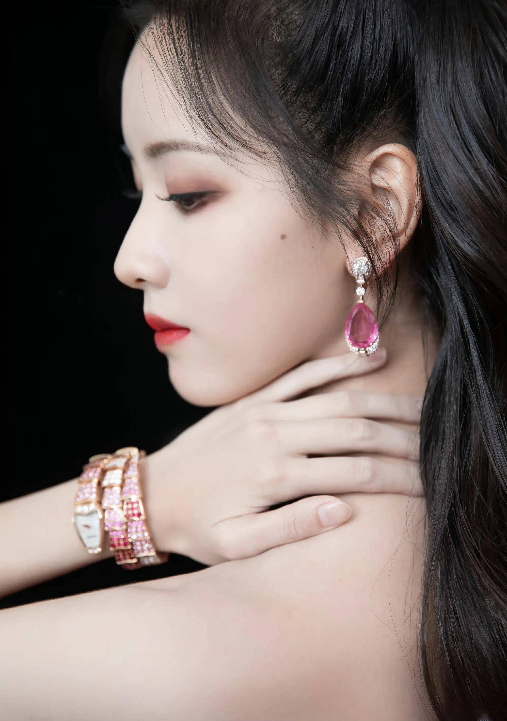 女明星陈都灵写真合集:水灵秀气,娇羞可爱_都灵_写真_水灵