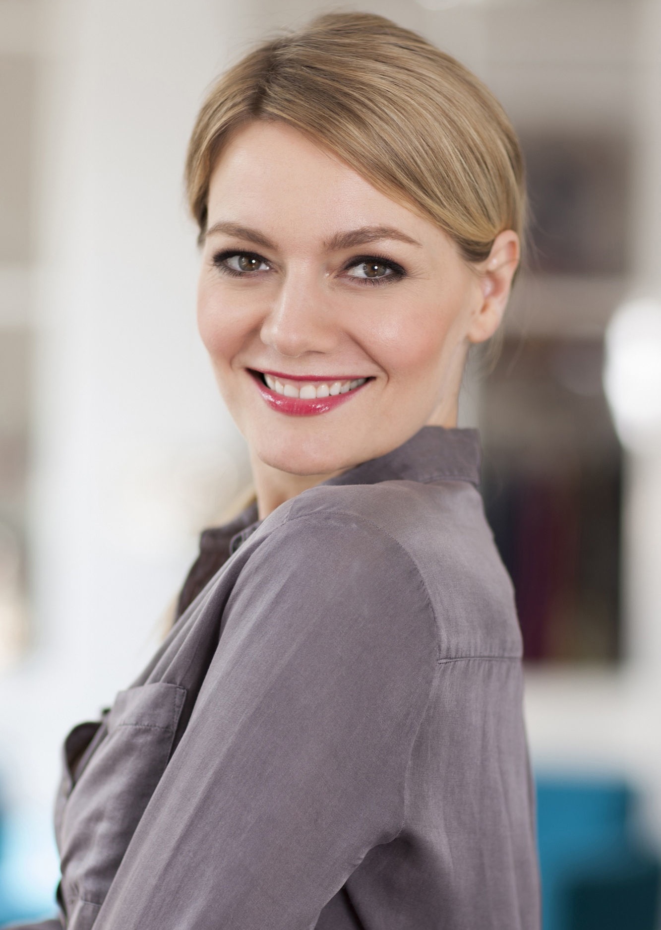 p>玛蒂娜·希尔(martina hill),1974年7月14日出生于德国柏林,并在