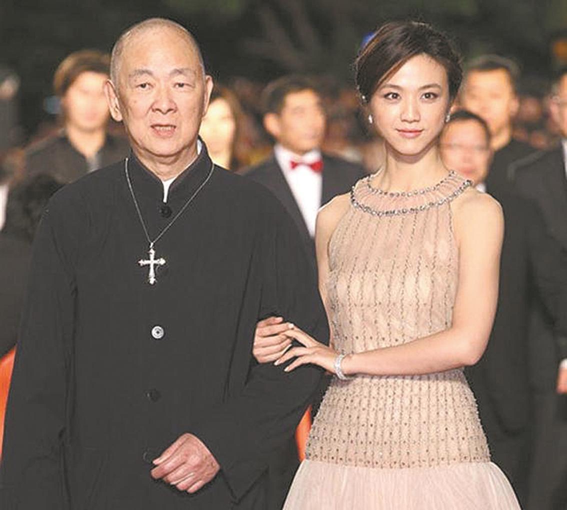 王羽:片酬比李小龙还高,年轻时提携成龙,老了喊话谢贤爬去见他_周星驰