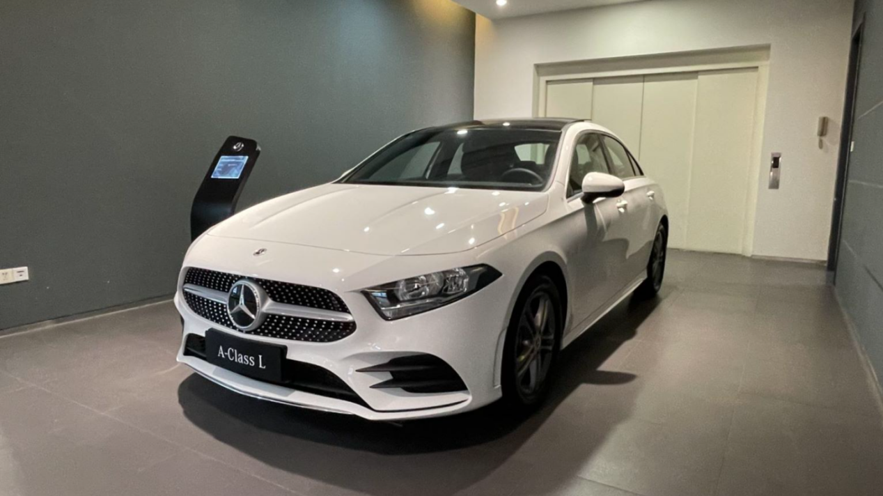 入门即奢华?体验奔驰a级,不到20万可买的奔驰车,真的很豪华?