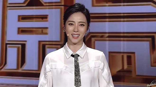 主持人李思思登场,共同致敬经典歌曲《东方红》丨回声嘹亮-影视综视频