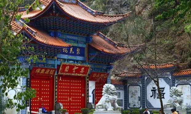 梨花坞已有300多年的历史,是保山的外八景之一.