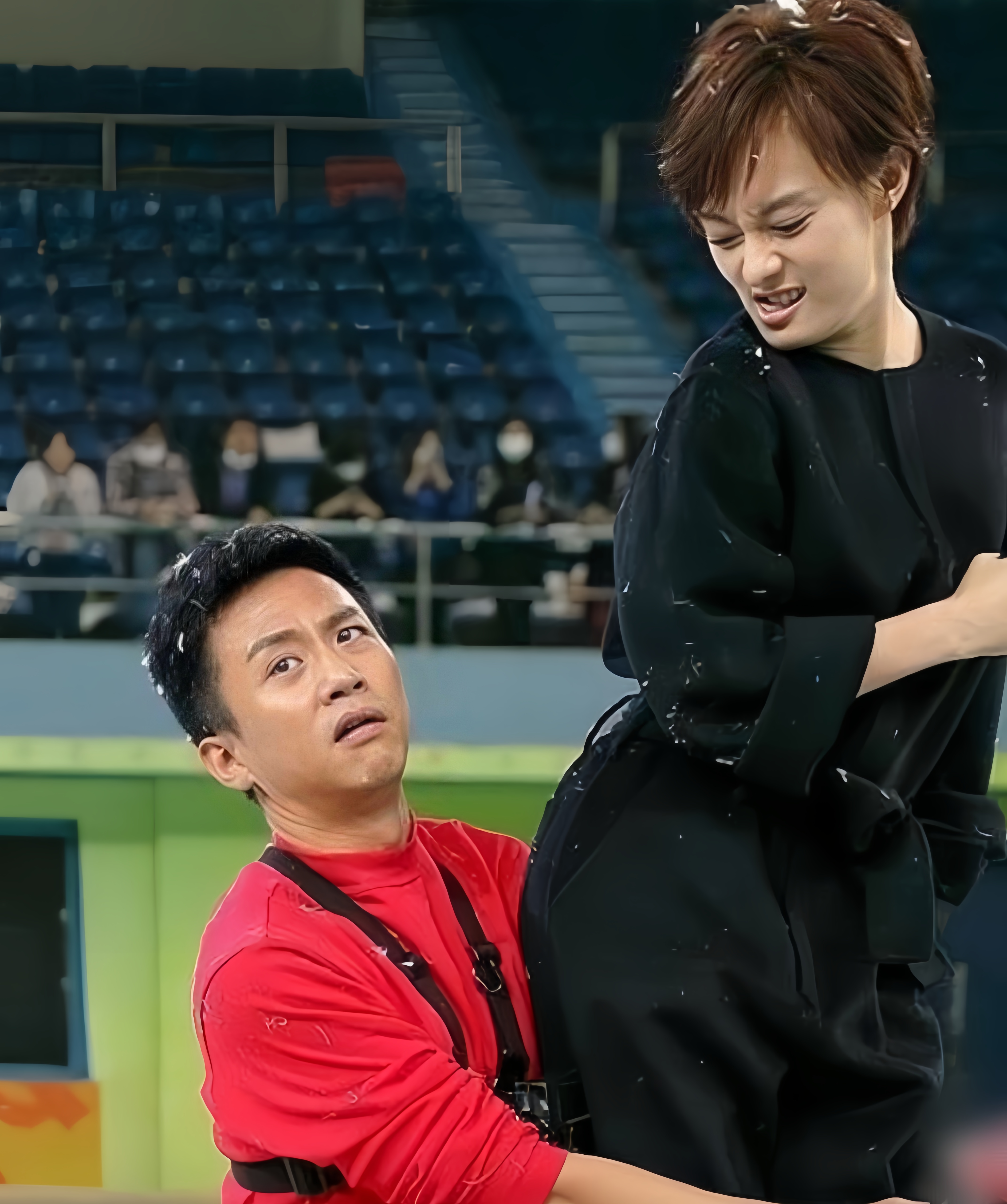 邓超是1979年出生,孙俪是1982年出生,两人年纪只相差3岁.