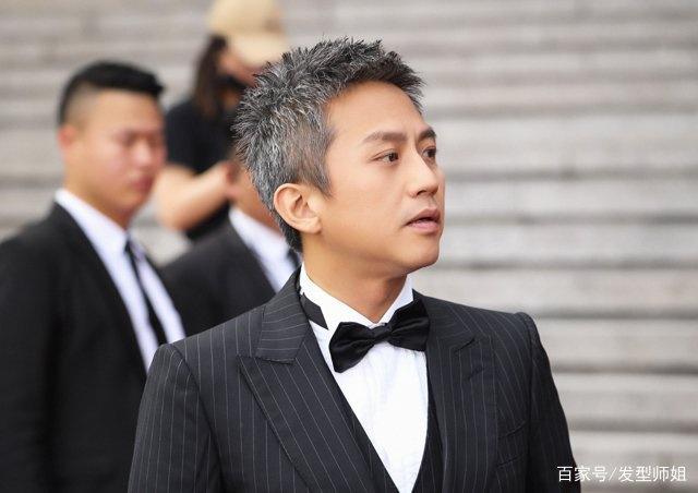 《银河补习班》邓超子欲养亲不待的虐心 寸头已有白发长成守护神