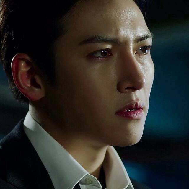 这些男明星哭起来也太好看了,忍不住想把他们都弄哭