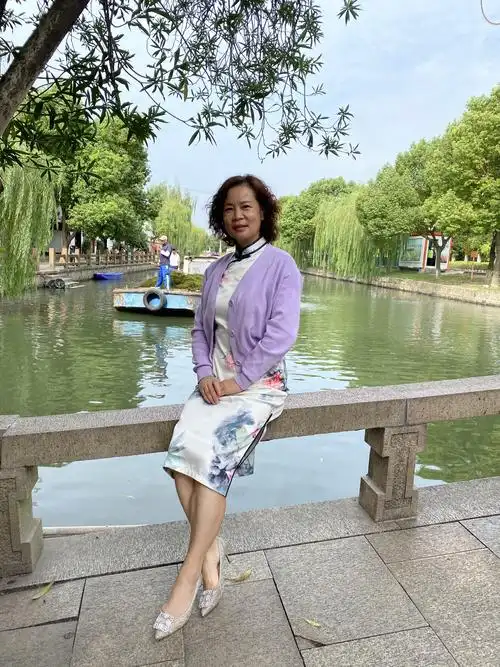 江南古镇朱家角……一次特殊的旗袍秀