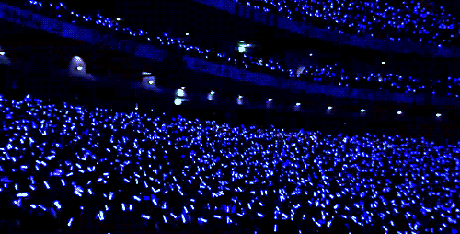 五月天演唱会上的场控荧光棒原理是什么