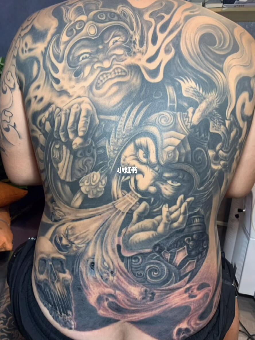 满背哼哈二将完工