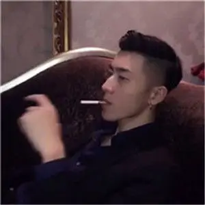 qq头像哭泣男生侧头抽烟 - 性感女生头像!