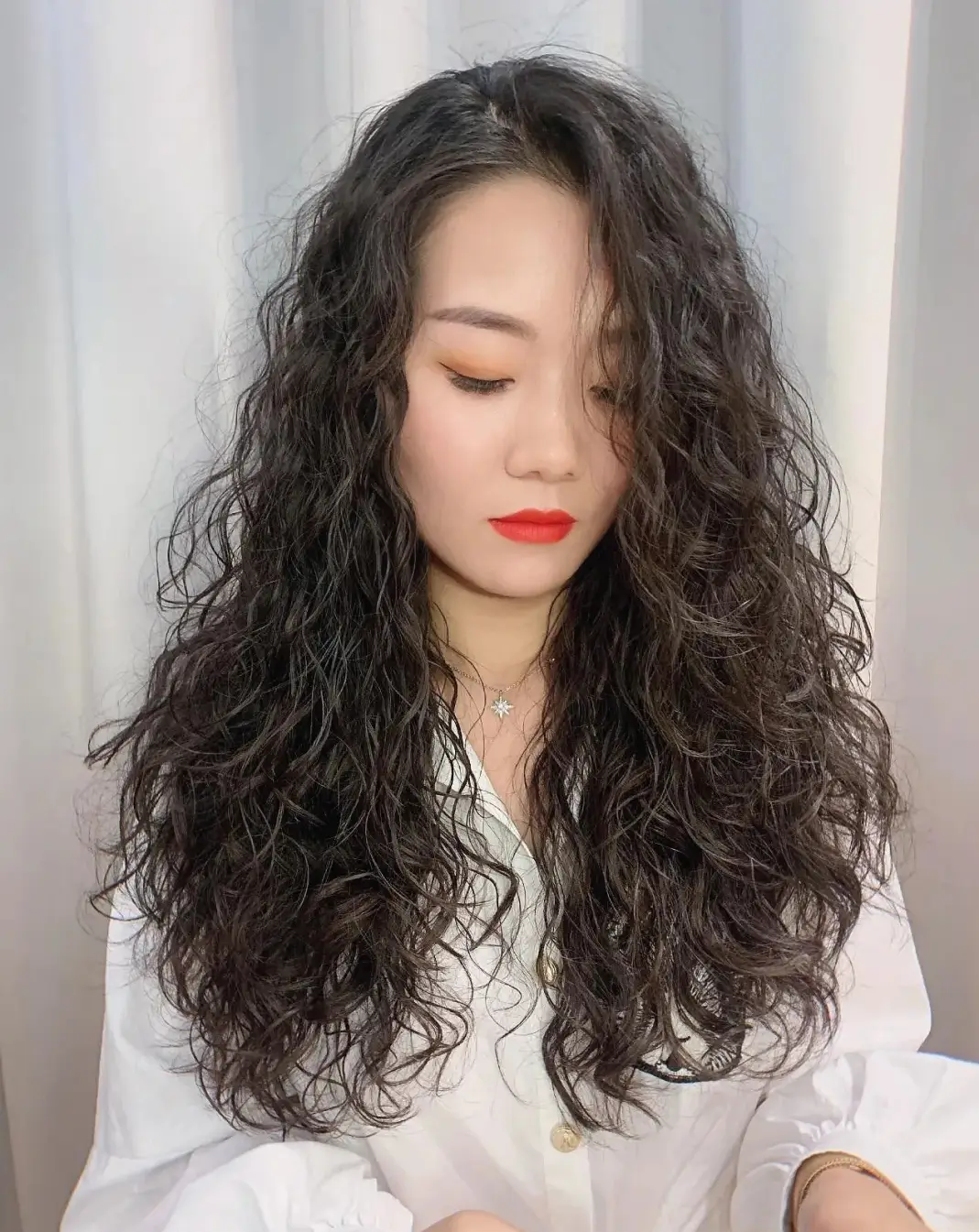 2021新年换发型就选烫卷卷,14款洋气卷发送给你,好看又时髦