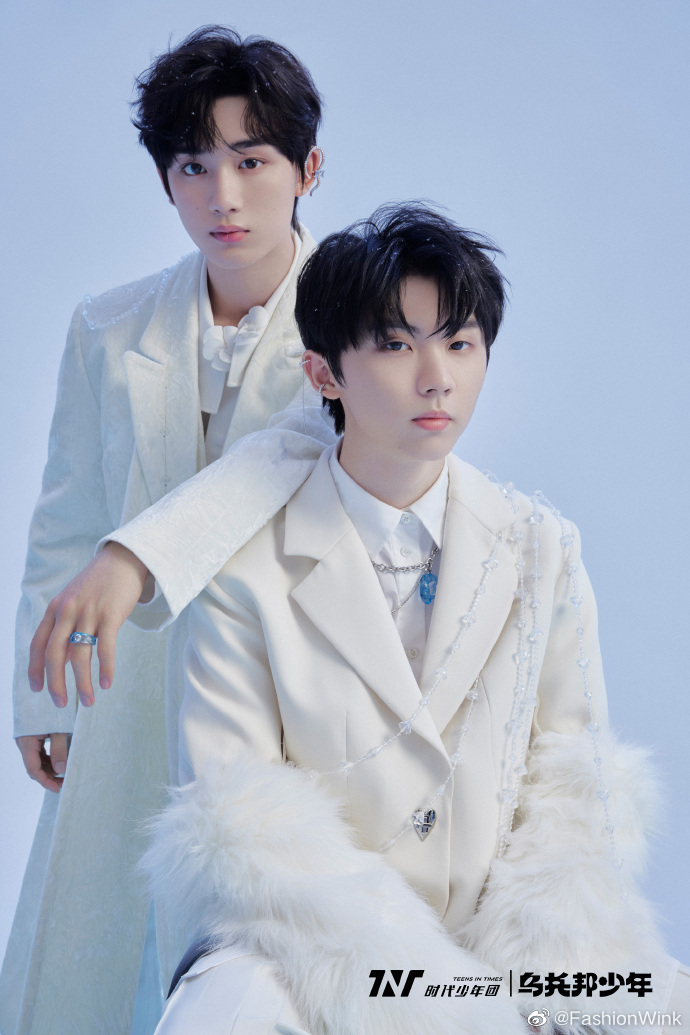 时代少年团新专辑飘雪海报##宋亚轩刘耀文新专辑双人海报