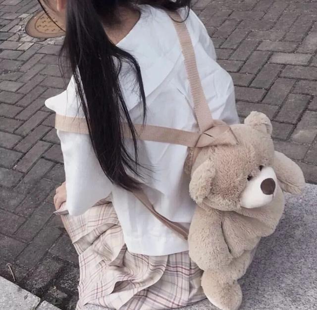 可爱头像:1116双马尾辫子萝莉女生头像