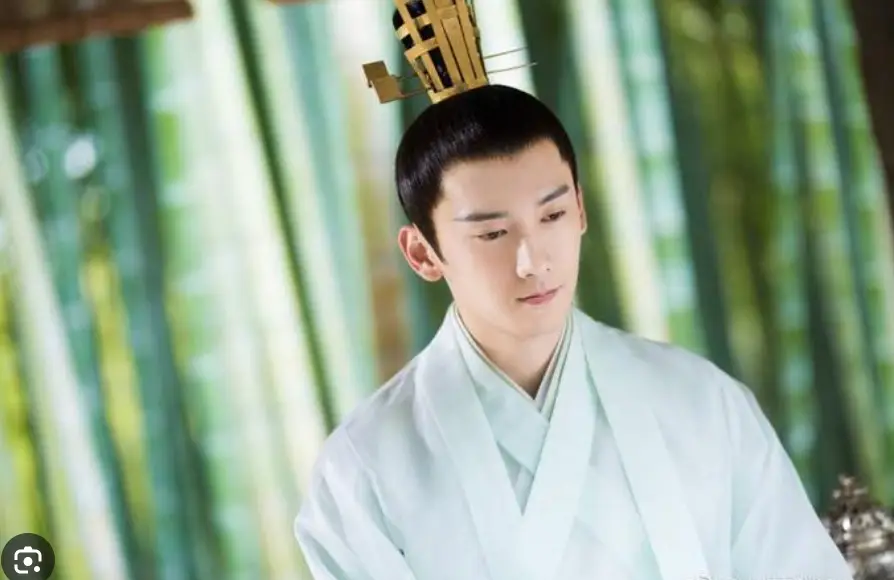 杨幂离开嘉行,被奶大的"五子"挺得住吗?_赖艺_高伟光_张彬彬