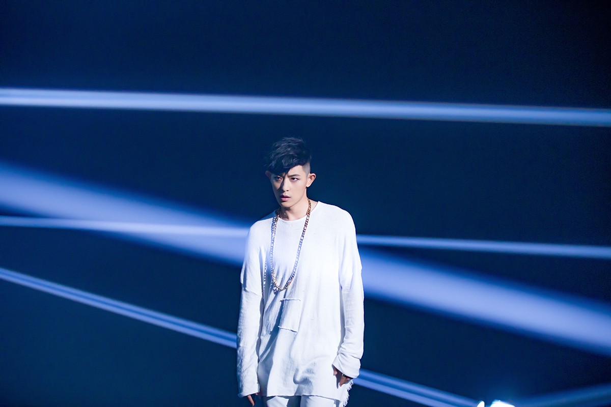 敖犬《young sinatra》mv上线 上演纯粹的爱情告白