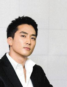 宋承宪帅气偶像发型造型 诠释韩流潮范儿男士发型(4)