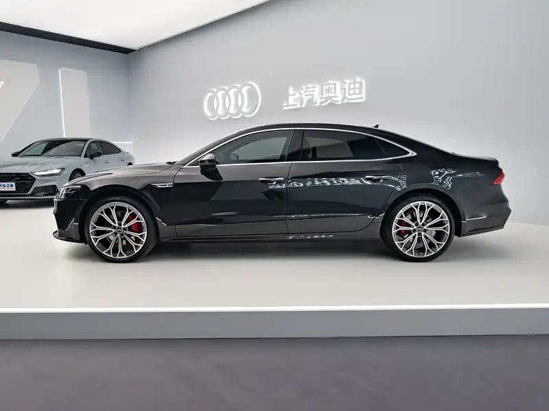 海口地区奥迪a7l年初降价狂欢优惠82万错过就没有