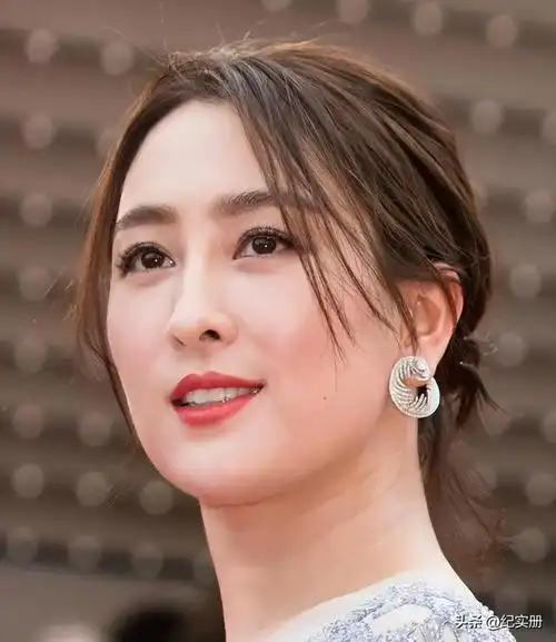 圈内"女炮王"被曝猛料,内容过于劲爆,网友:青楼女子甘拜下风|马苏