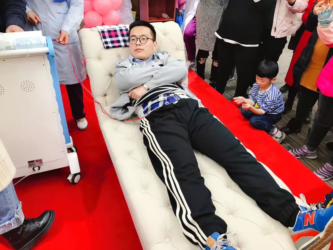 原来男人生娃时是这样的无痛分娩主题活动直播啦