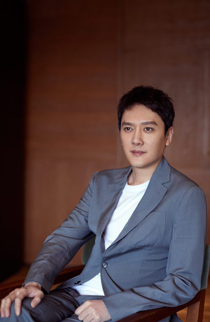 冯绍峰儒雅帅气活动照图片78