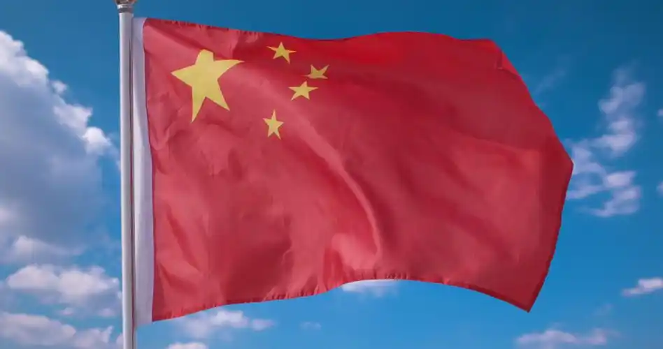 2k升格实拍五星红旗国旗迎风飘扬实拍素材