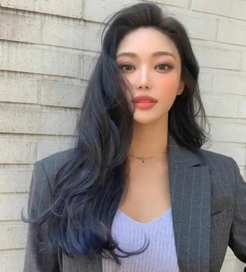 头发烫大卷好看吗 大卷长发又美又飒_女生烫发 - 美发站