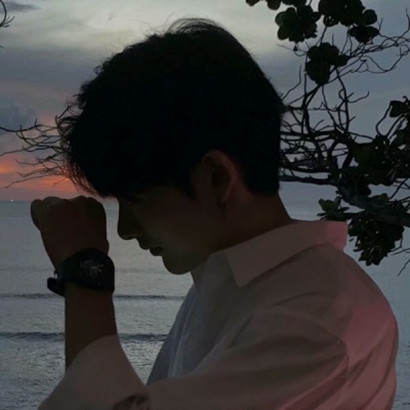 情侣头像真人一人一半