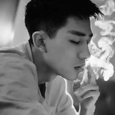 抽烟伤感头像男头像个性网