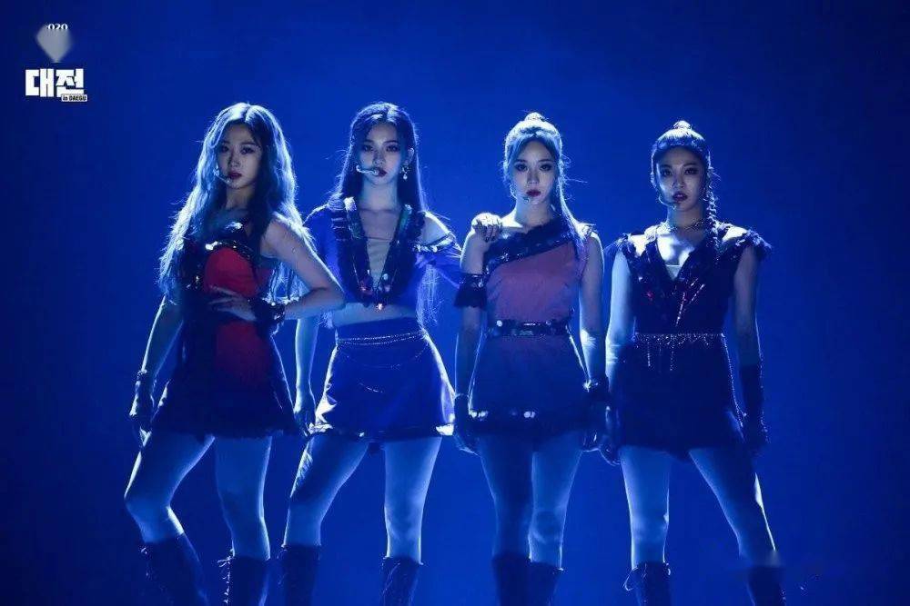 像朝鲜王朝时期的女战士被网友们批评的sm女团造型师