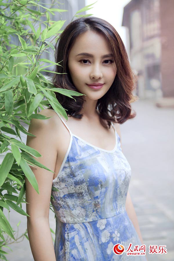 马雅舒夏日清凉写真曝光辣妈美艳幸福满溢图