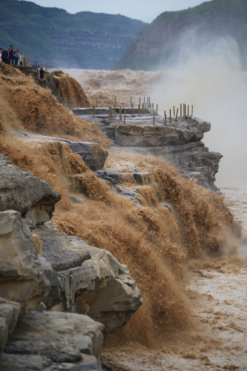 黄河小浪底风景区位于河南省洛阳市孟津区,是集自然景观,人文景观和水