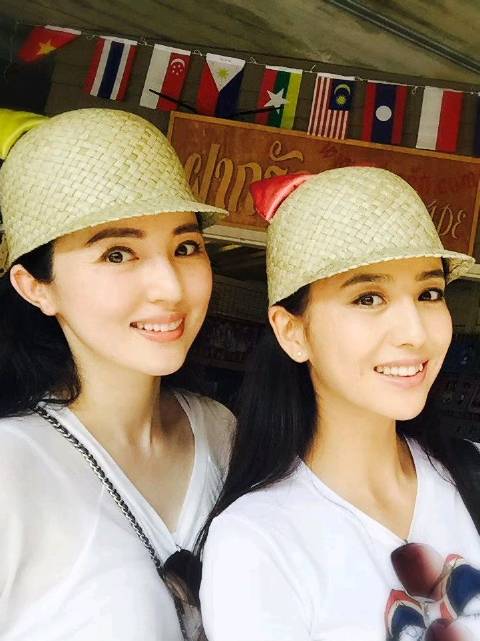 看董璇佟丽娅的合照多了,自然成脸盲了