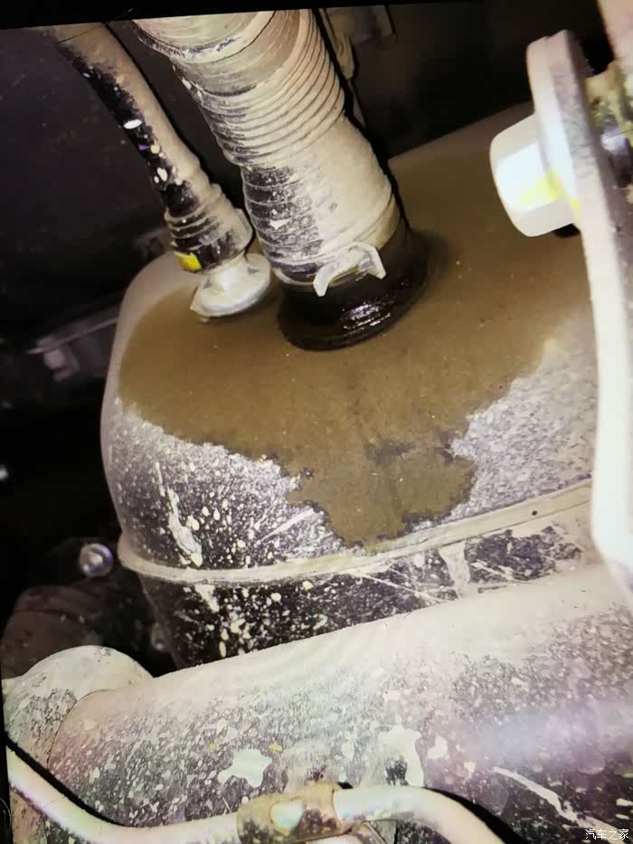 请问各位车友油箱漏油你们都是怎么处理的