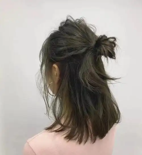 半扎丸子头发型